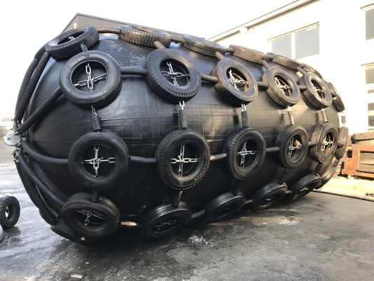 耐久性のある船用ゴムフェンダー