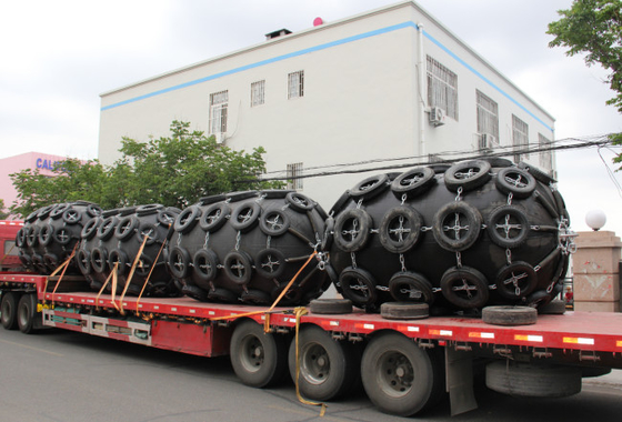 0.08mpa 0.05mpaナイロン横浜のゴム製 フェンダーのボートの保護安全