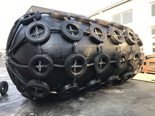 50kpa 80kpa横浜のゴム製 フェンダーの停泊の船の保護ドック