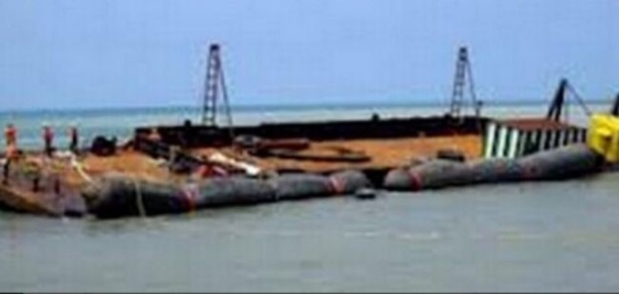 Wrechの引き揚げるボートの海難救助のエアバッグの黒い海洋のゴム製 エアバッグ